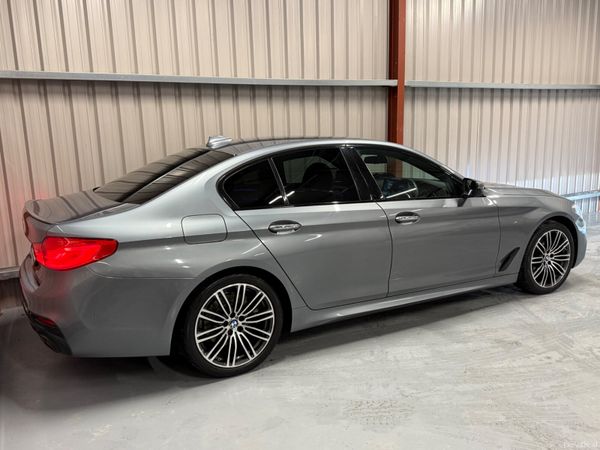 2017 BMW 5-Series 520D M-Sport 381230097