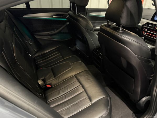 2017 BMW 5-Series 520D M-Sport 381230653