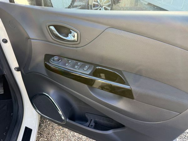 Renault Clio 2016 381230861