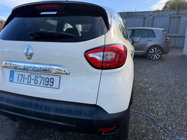 Renault Captur 2017 381231149