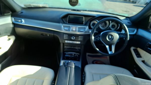 Mercedes-Benz E-Class 2016 381237269