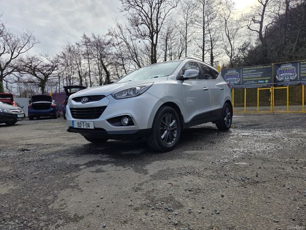 Stunning High Spec Hyundai ix35 381343621