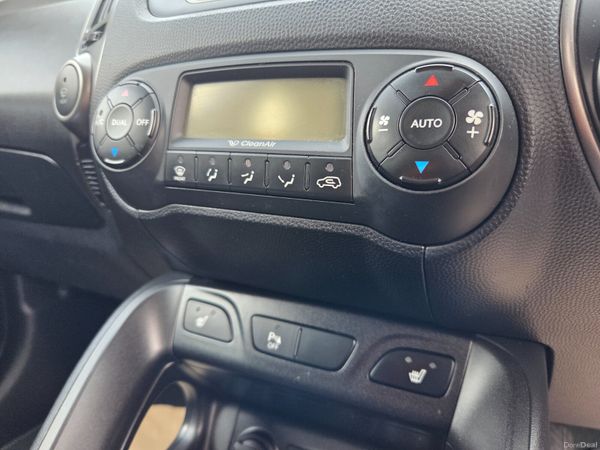 Stunning High Spec Hyundai ix35 381343633