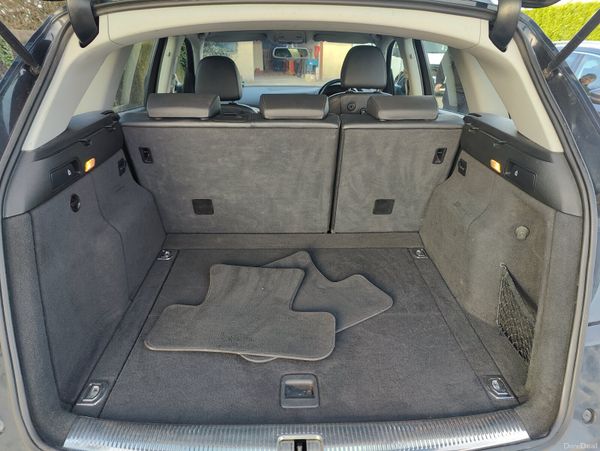 Audi Q5 2014 comes with new nct 381346881