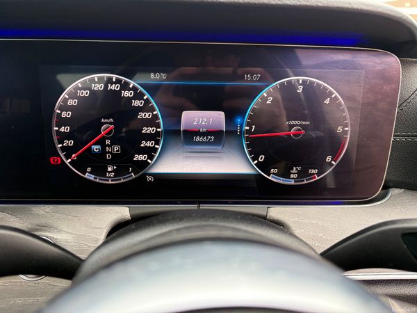 Mercedes-Benz CLS 300D 381348799