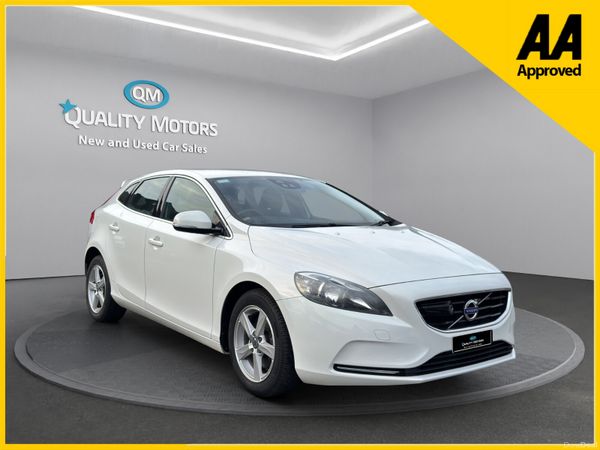 2015 VOLVO V40 (S30) 381350945