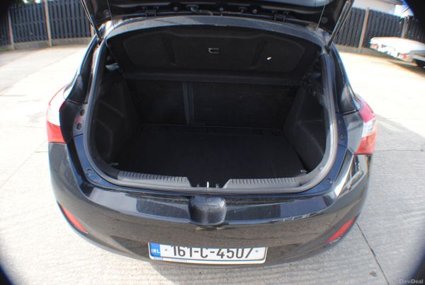 Hyundai i30 2016 1.6 diesel Deluxe 5dr  Automatic 381380023