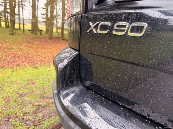 Volvo XC90 2010 D5 AWD 7 Seats 381397359