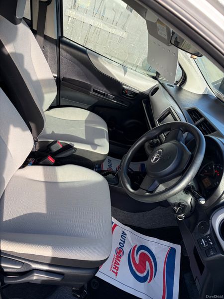 Toyota Vitz 2012 381314775
