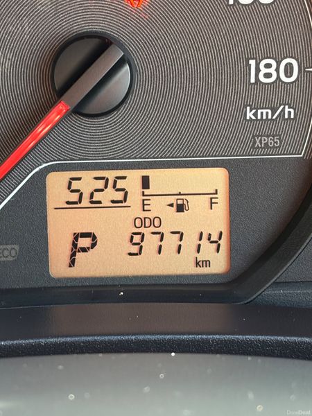 Toyota Vitz 2012 381314777