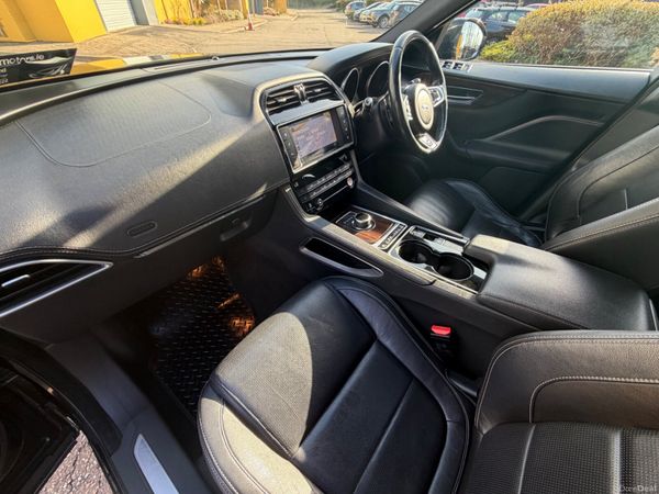 Jaguar F-Pace 3.0D R-Sport AWD 381442185