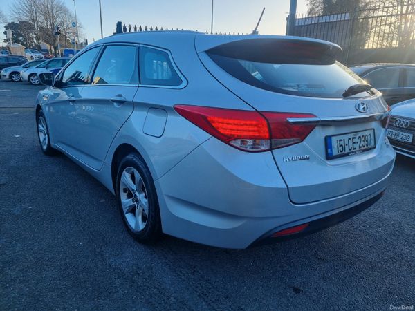 Hyundai i40 2015 381492849