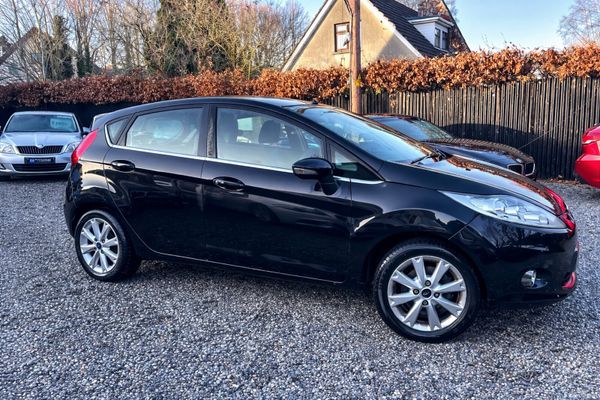2009 Ford Fiesta 1.4 TDCi  – Low Running Cost 381496947