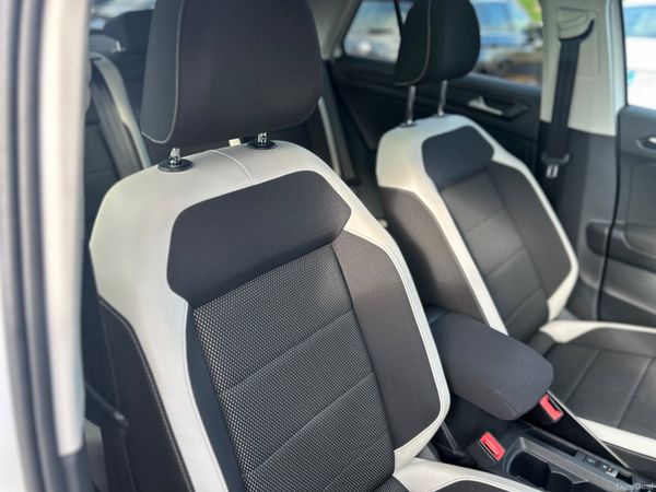 Volkswagen T-Roc 2018 381405813