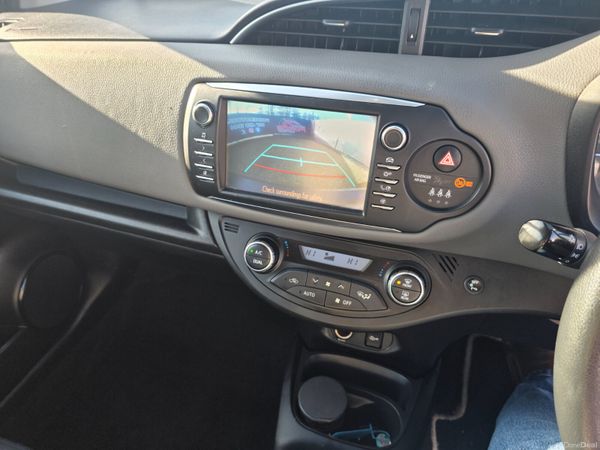 Toyota Yaris 2017 381412821