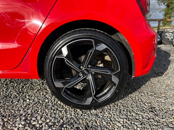 Audi A1 2016 1.0 Auto 381416239