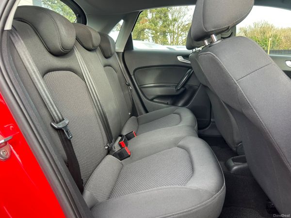 Audi A1 2016 1.0 Auto 381416433