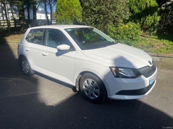 Skoda Fabia 2018 381427313