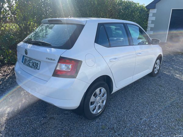 Skoda Fabia 2018 381427319