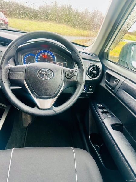 Toyota Corolla 2016 381435243