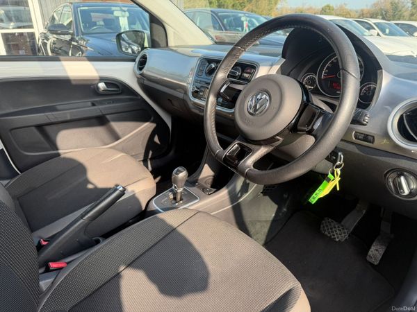 12 Volkswagen up! With Sun Roof 381545933