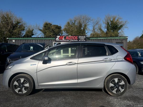 17HONDA FIT HALF LEATHER SEATS 381546579