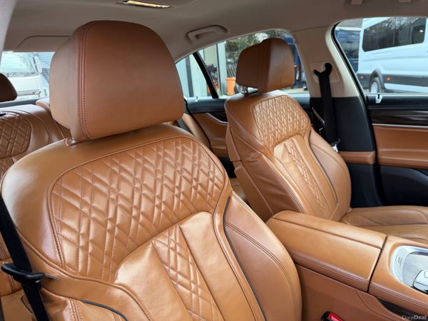 2016 BMW 740E CARBON EDITION- MASSIVE SPEC 381572727