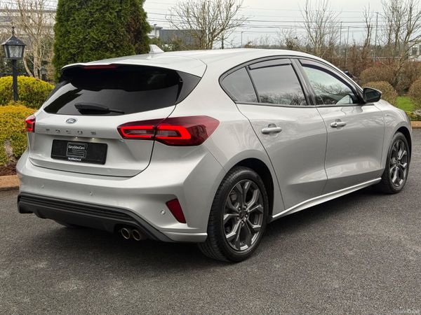 Immaculate Low Kms 222 Ford Focus ST Line! 381589017