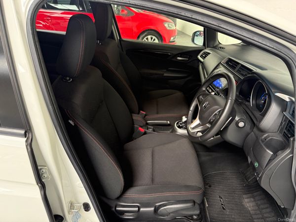 2015 Honda Fit 1.5 Hybrid Automatic,Sports 381598915