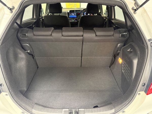 2015 Honda Fit 1.5 Hybrid Automatic,Sports 381598923