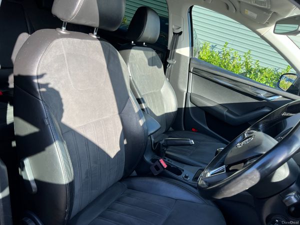 2018 (182) Skoda Octavia SE L 1.6 TDI - Estate 381507573