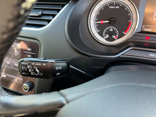 2018 (182) Skoda Octavia SE L 1.6 TDI - Estate 381507577