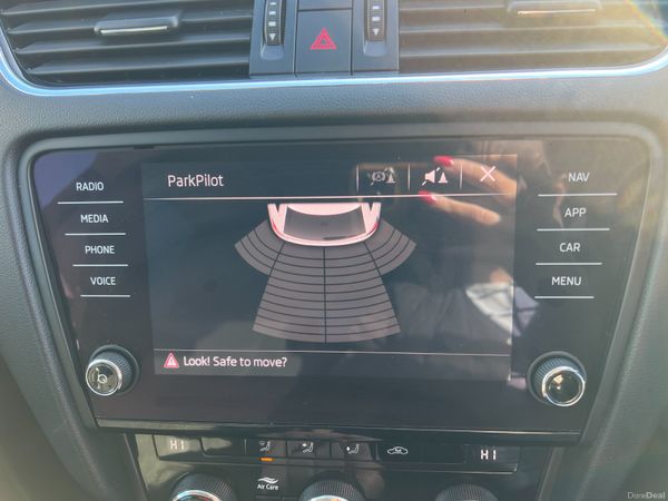 2018 (182) Skoda Octavia SE L 1.6 TDI - Estate 381507583