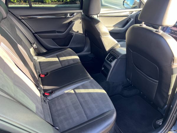 2018 (182) Skoda Octavia SE L 1.6 TDI - Estate 381507589