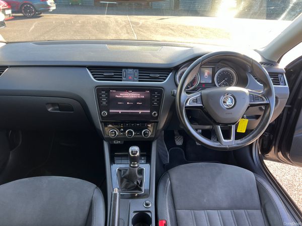 2018 (182) Skoda Octavia SE L 1.6 TDI - Estate 381507591