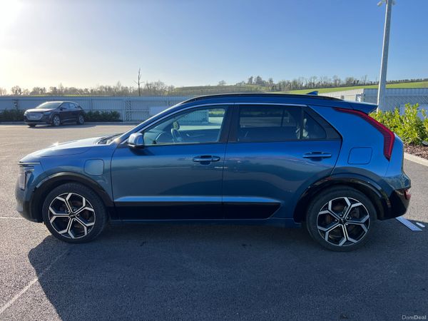 2022 (222) Kia Niro 3 1.6 PHEV Auto 381507613