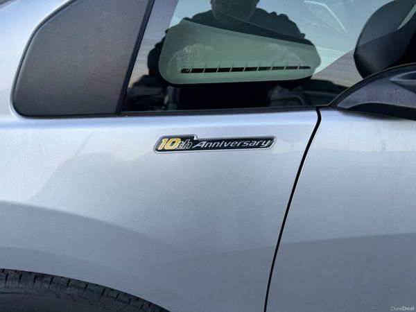 2012 Honda fit hybrid Automatic 381508707