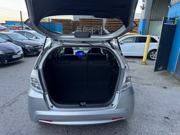 2012 Honda fit hybrid Automatic 381508713