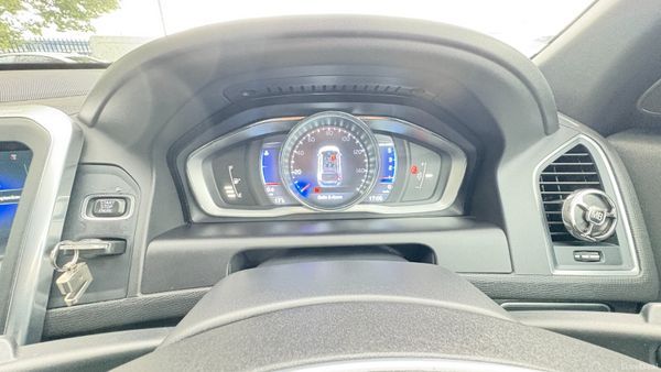 2014 Volvo XC60(NCT12/26) 2.0R-DESIGN D4 181BHP 381509229