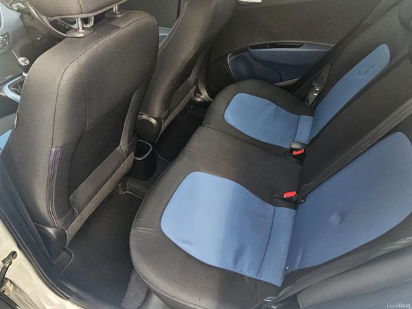 Hyundai i10 1.2l *LOW MILEAGE* 381516033