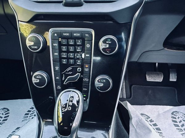 VOLVO V40 2017 2.0DIESEL D4 EDITION 381523773