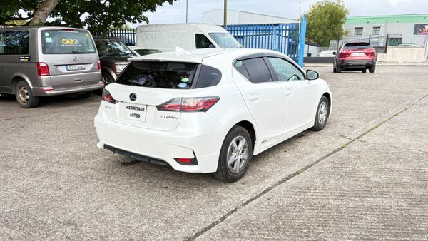 Lexus CT 1.8 Hybrid 2015 381523887
