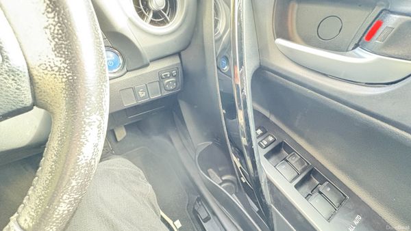 Toyota Auris 1.8 Hybrid 2016 381524109