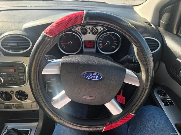Ford Focus 2011 381530275