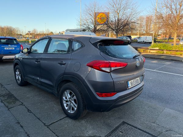 Hyundai Tucson 2016 tax and nct low miles 381699507