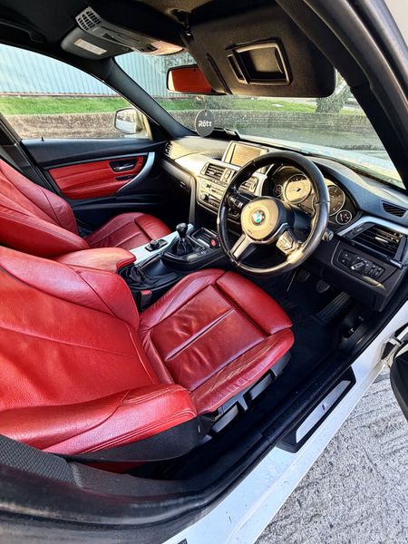 BMW 3-Series 2013 320D 381621557