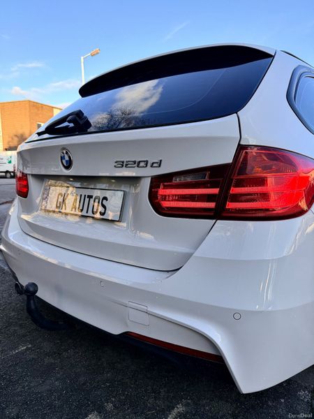 BMW 3-Series 2013 320D 381621581