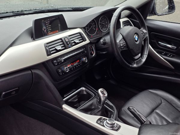 BMW 320d EFFICIENTDYNAMICS SE NCT 01/27 381621903