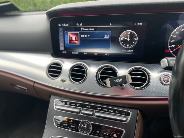 Mercedes-Benz E-Class 2019 381624859