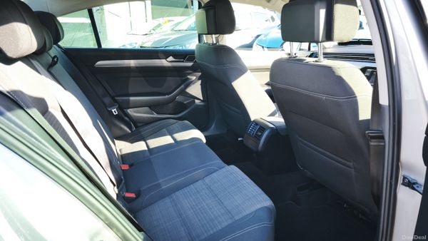 2022 Volkswagen Passat 1 Warranty AA Aprroved 381742255